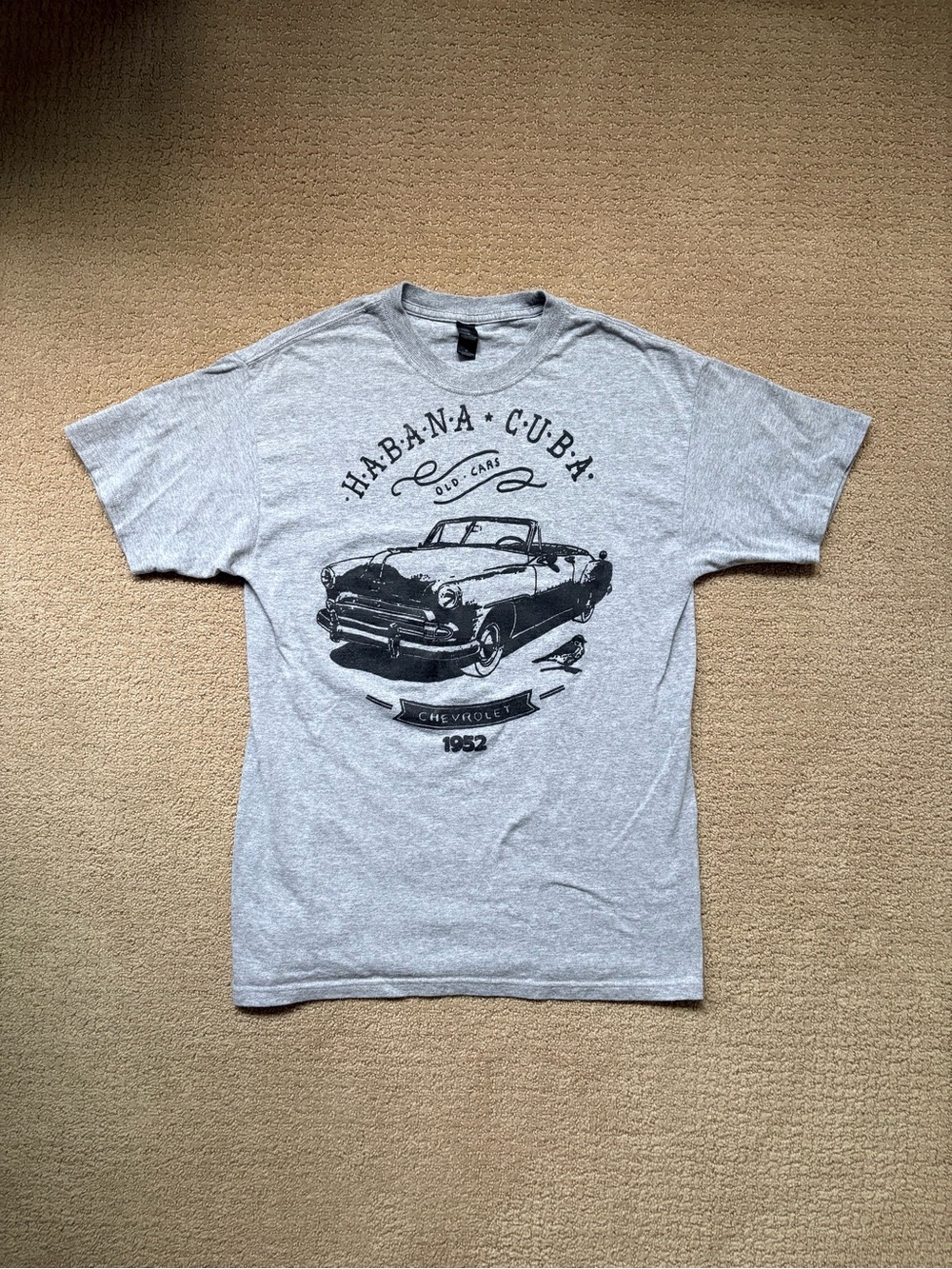 Gray Habana Cuba Vintage Car Graphic Tee